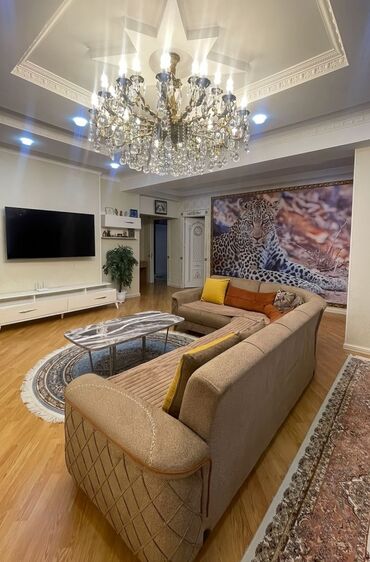 Həyət evləri və villaların satışı: Binəqədi qəs. 3 otaqlı, 100 kv. m, Yeni təmirli — 4