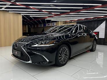 Lexus: Lexus ES: 2018 г., 2.5 л, Вариатор, Гибрид, Седан — 1