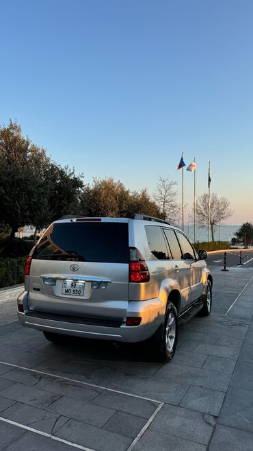 Toyota: Toyota Land Cruiser Prado: 4 l | 2007 il Ofrouder/SUV — 6