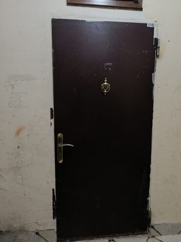 гибкий камень в баку: İşlənmiş Giriş qapısı Glazok ilə, Zəmanətsiz, Ünvandan götürmə