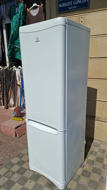 Soyuducular: İşlənmiş 2 qapılı Indesit Soyuducu Satılır, rəng - Ağ