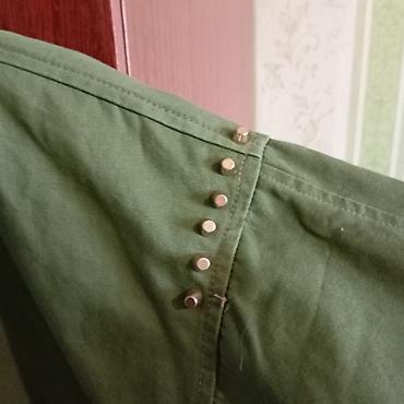 женские жакеты: Хаки куртка ZARA WOMAN с декором оригинал. - Женская модель, размер — 5