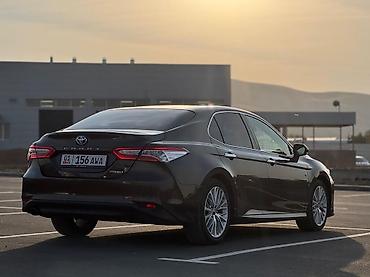 Toyota: Toyota Camry: 2018 г., 2.5 л, Вариатор, Гибрид, Седан — 5