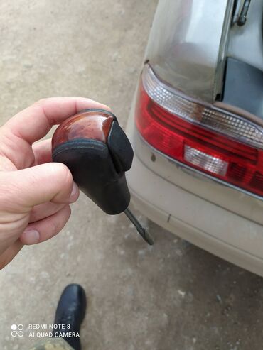 Digər avtomobil ehtiyat hissələri: Mitsubishi Lancer X 2008 buraxılış avtomobili üçün dayaqça. Bu — 15