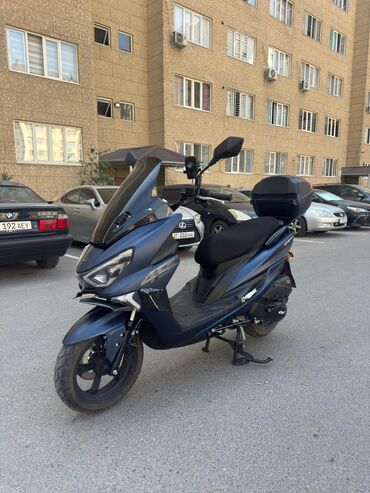 мото чопер: Макси скутер Yamaha, 180 куб. см, Бензин, Новый