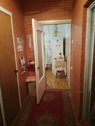 вторичное жилье: 1 комната, 35 м², 106 серия, 6 этаж