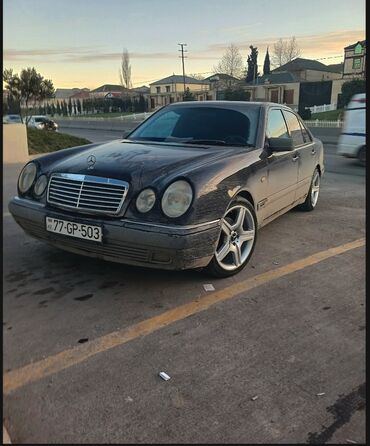 xarici masin: İşlənmiş Disk təkər Mercedes-Benz 145 / 60 / R 18, 5 Boltlu