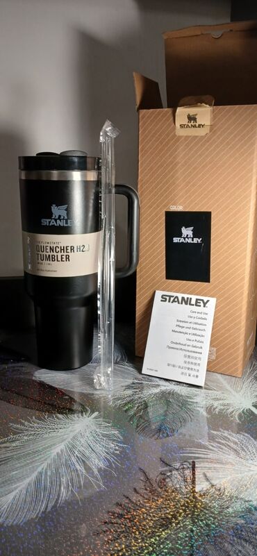 термос с датчиком температуры: Термокружка Stanley The Flowstate Quencher H2.0 Tumbler, 40 oz / 1,18