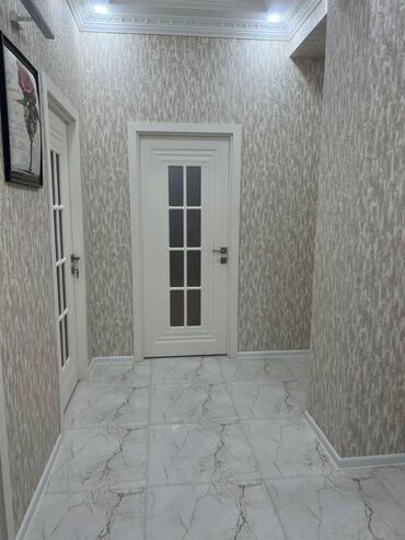 Uzunmüddətli kirayə mənzillər: Əhmədli qəsəbəsində, Qaçaq Nəbi küçəsində, Yeni Tikili 13 mərtəbəli — 17