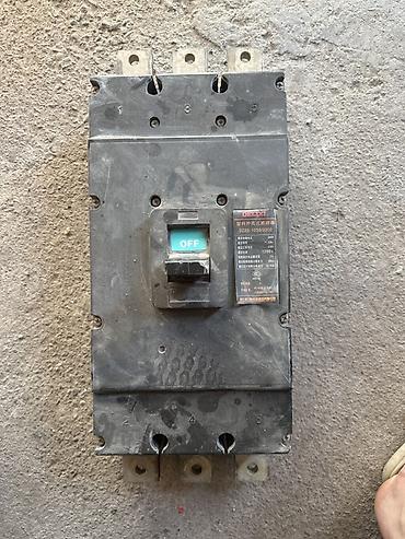 авр: Автоматический выключатель Deldi DZ20-1250/3300 - Серия: DZ20 - — 1