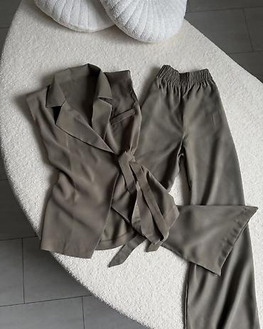 zeleni prsluci: 05. -Novo💫 komplet( prsluk sa naramenicama i pantalone) • S M L — 3