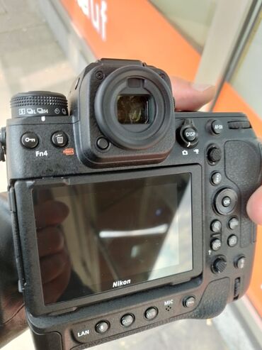 foto tərcümə: Nikon Z9 Yaponiyadan alımışam Yeni işlenilmeyib yenidir 0 probeq alan