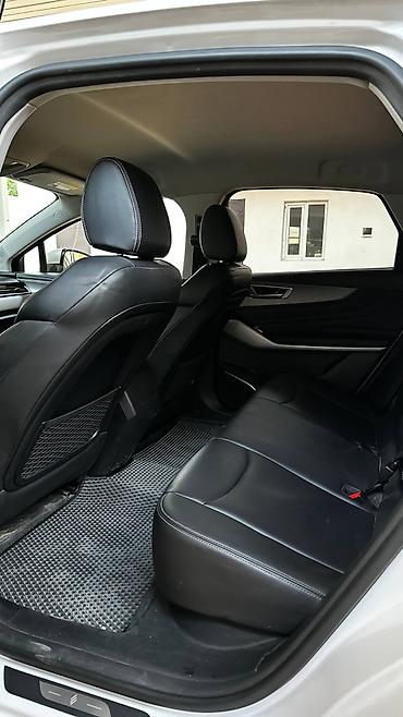 argb controller: JMEV : 2022 г., Автомат, Электромобиль, Седан — 9