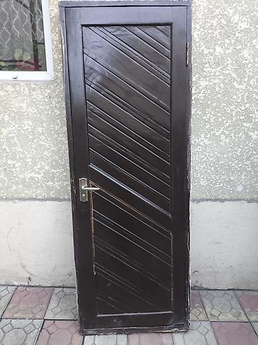 Балконные двери: Межкомнатные двери из чистого дерева, темно-коричневая окраска — 2