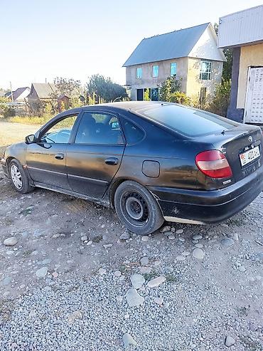 сокулуе: Toyota Avensis: 2002 г., 1.8 л, Кол менен иштөөчү, Бензин, Лифтбек — 6