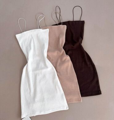 Haljine: 2 kom 2000 na lalafo.rs — 6 Haljine: 2 kom 2000 — 6