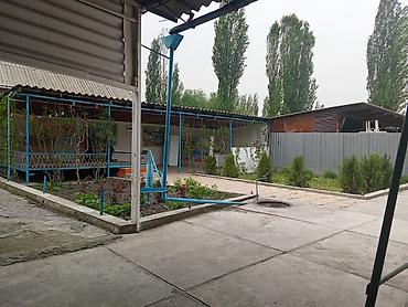 Продажа коттеджей и домов: Продается частный дом с большим благоустроенным двором времянка тапчан — 8