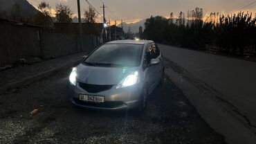 купить спортивную машину: Honda Jazz: 2009 г., Робот, Бензин, Хетчбек