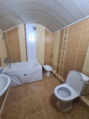 Продажа домов: Дом, 200 м², 6 комнат, Агентство недвижимости at lalafo.kg — 13 Продажа домов: Дом, 200 м², 6 комнат, Агентство недвижимости — 13