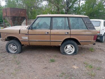 Land Rover: Продается внедорожник Range Rover в бежевом цвете. Автомобиль имеет
