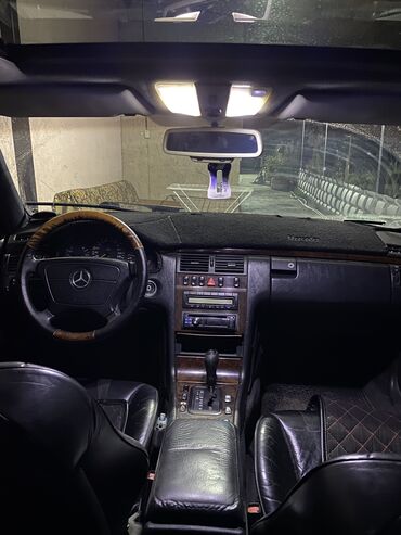 Mercedes-Benz: Mercedes-Benz E-Class: 1995 г., 3.2 л, Автомат, Бензин, Седан — 4