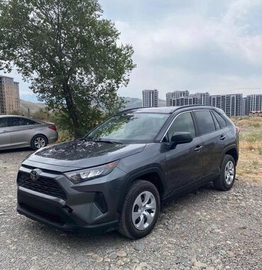 Toyota: Toyota RAV LE 2019г.в. Пробег 44 000 км. Обьем 2,5. АКПП Привод