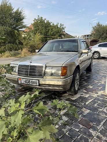 merc 210: Mercedes-Benz W124: 1988 г., 2.3 л, Механика, Бензин, Седан — 2