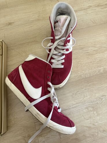насос для члена: Кроссовки, 37, Nike, Б/у, цвет - Красный, Самовывоз