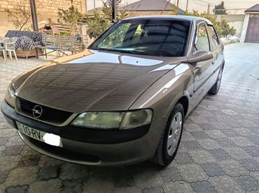 Opel: Opel Vectra: 1.8 l | 1996 il 208600 km Sedan — 4