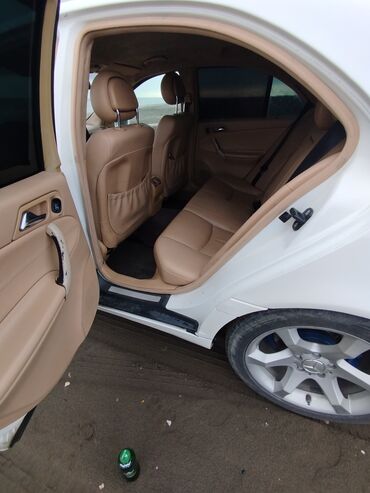 Mercedes-Benz: Mercedes-Benz C-Class: 2 l | 2002 il Sedan — 9