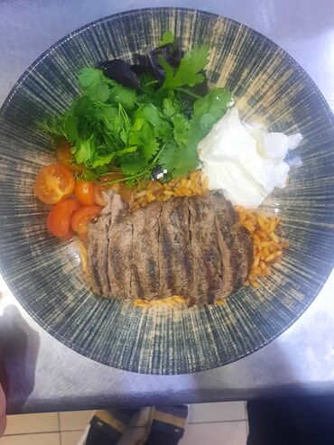 Aşpazlar: Salatçı, 21 yaş, 1-2 illik təcrübə -da lalafo.az — 16 Aşpazlar: Salatçı, 21 yaş, 1-2 illik təcrübə — 16