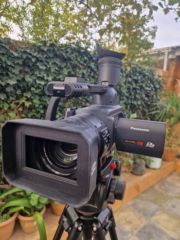 Videokameralar: Panasonic P2 DVCPRO HD peşəkar video kamera + Manfrotto 503HDV tripod — 14