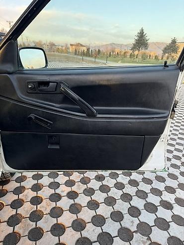 Volkswagen: Volkswagen Passat Variant: 1992 г., 1.8 л, Механика, Бензин, Универсал — 4