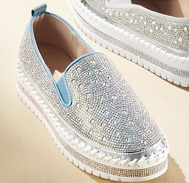 Qadın ayaqqabıları: Qadın slip-on idman ayaqqabısı – kristal daşlarla bəzədilmiş baha — 1