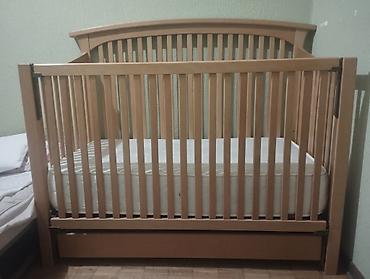 lazy sofa: Prodajem kvalitetan drveni krevetac u odličnom stanju. Napravljen je — 2