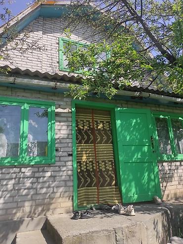 модульный жом: Продаю дачу. В хорошем месте. На огороде есть яблони, малины — 3