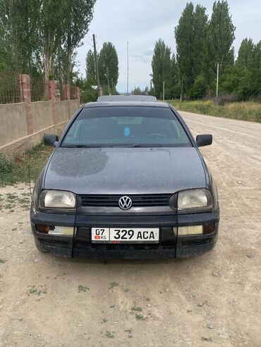 Volkswagen: Volkswagen Golf: 1993 г., 1.8 л, Механика, Газ, Хэтчбэк