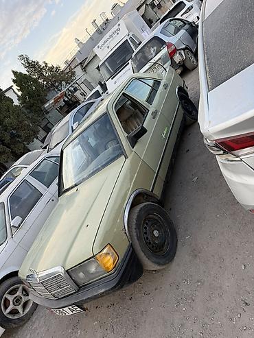 190 w201: Mercedes-Benz 190: 1985 г., Седан — 1