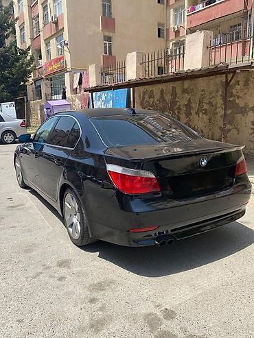e60 guzgu: BMW 5 Seriyası (E60) sedan – qara rəng Detallar: - Kuzov: 4 qapılı — 3