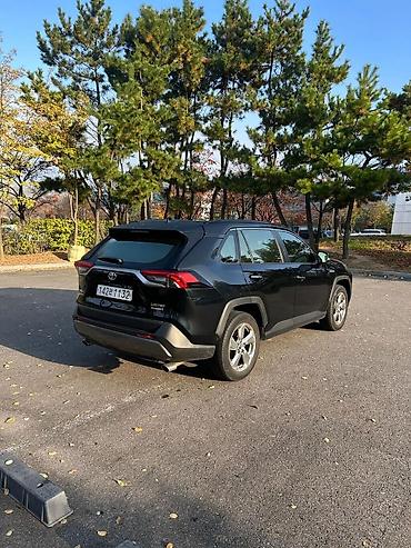 Toyota: Toyota RAV4: 2020 г., 2.5 л, Автомат, Гибрид, Кроссовер — 1