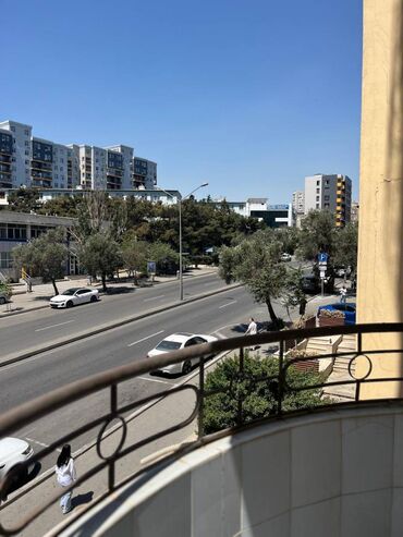 Yeni tikili: 5-ci mikrorayon, 3 otaqlı, Yeni tikili, m. Memar Əcəmi, 128 kv. m — 17