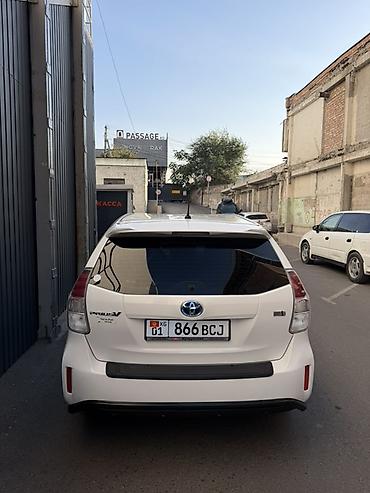 Toyota: Toyota Prius V: 2018 г., 1.8 л, Гибрид, Универсал — 3