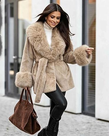pull and bear jakne kengur: Bundice
Cena 6500
Uni vel.
V59 — 2