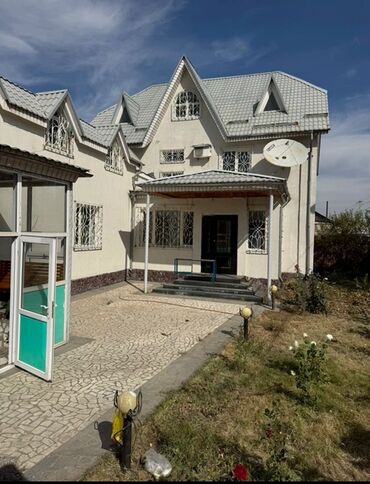 сдаю дом на длительный срок рядом просп жибек жолу бишкек: 400 кв. м, 10 бөлмө