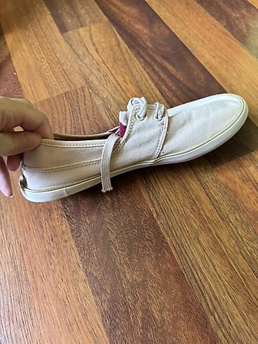 lofe: Bej rəngli kanvas gündəlik ayaqqabı (unisex) - Material: nəfəsalan — 1