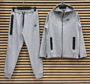 Trenerke: M l xl 2xl 3xl
4499 din — 8