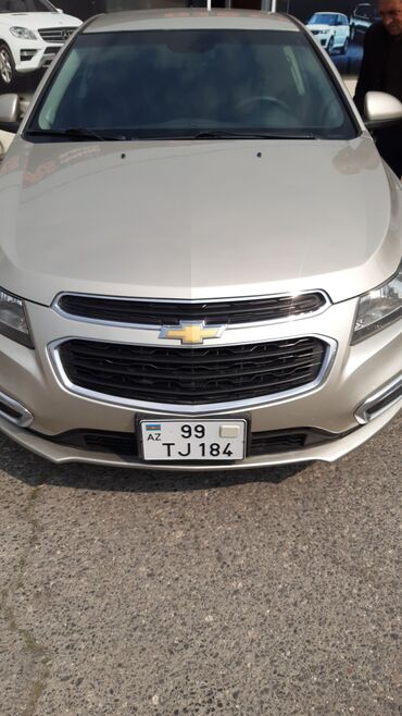 şevralet kuruz: Chevrolet Cruze: 1.4 l | 2015 il | 15200 km Sedan