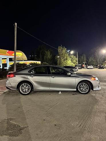 Toyota: Toyota Camry: 2020 г., 2.5 л, Автомат, Гибрид, Седан — 5