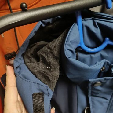 Куртки: Новинка! Куртка с капюшоном, подкладкой на флисе.Ткань — 3