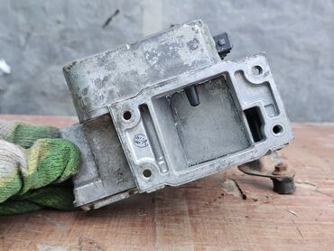 Датчики, сенсоры, предохранители: Расходомер Mazda 1989 г., Б/у, Оригинал, Германия — 7